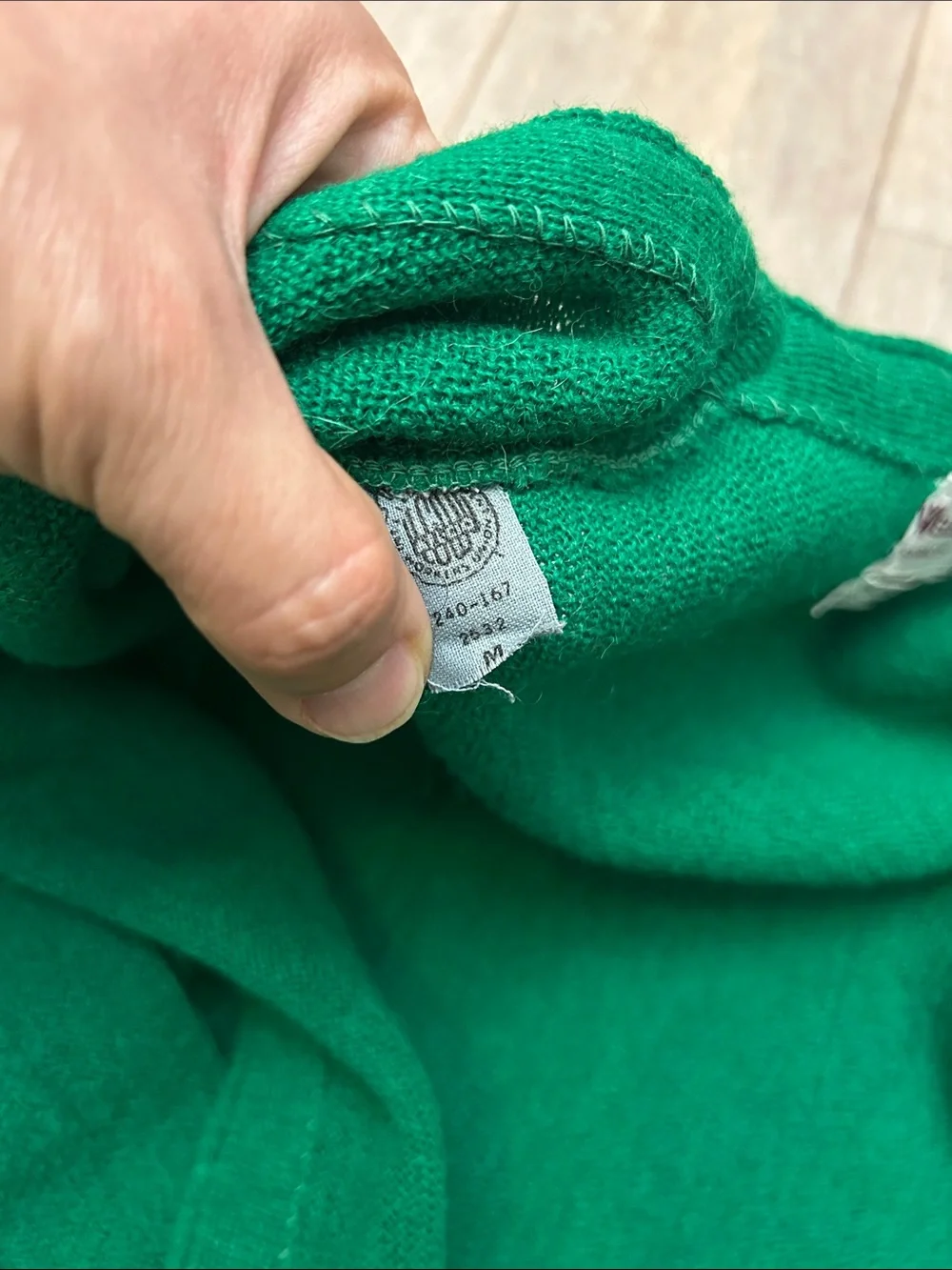 VTG Wells & Coverly Wool Alpaca Classic Green V-Neck Button Cardigan Sweater M